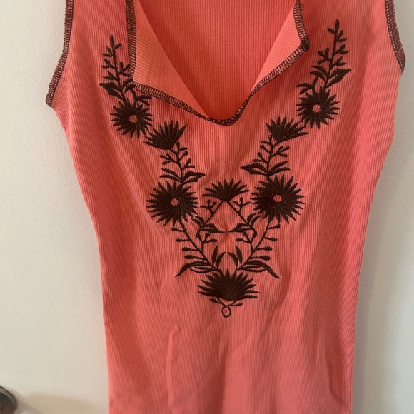 Tank top - Picture 2 of 3